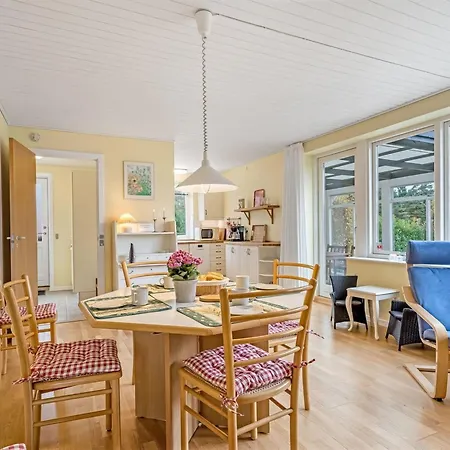 Johanna - 400m From The Sea By Interhome *